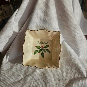 Lenox "Believe" square fluted gold rim dish